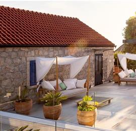 4 Bedroom Villa with Pool and Sea Views in Orašac, near Dubrovnik, Sleeps 8
